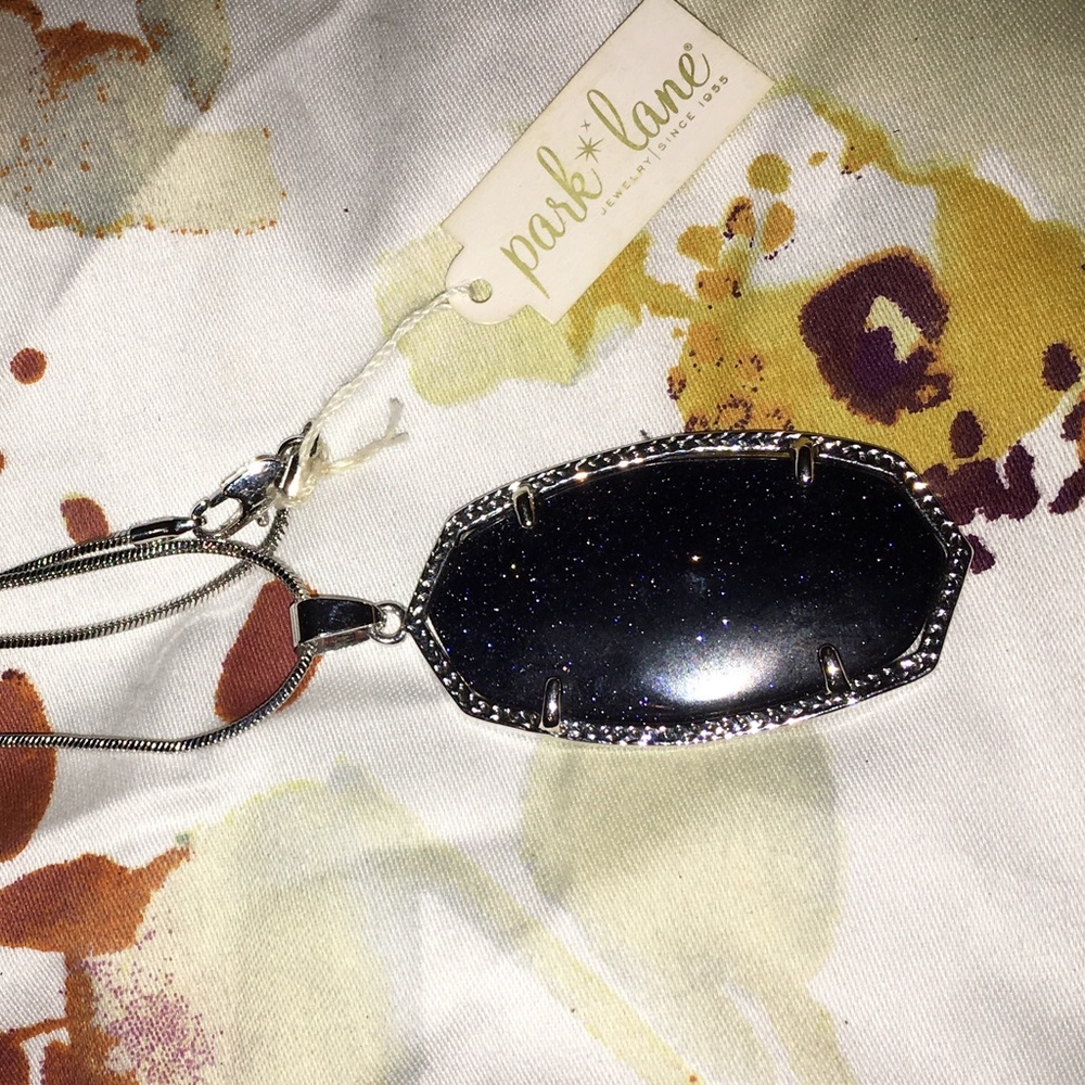 Dark navy pendant
